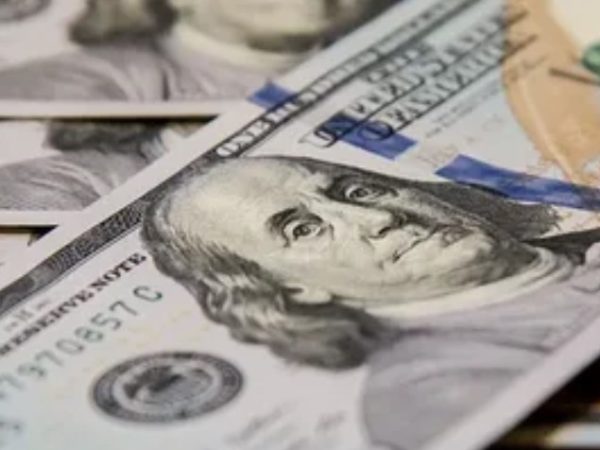 Доллар будет по 150 рублей: аналитик дал неутешительный прогноз на 2025 год