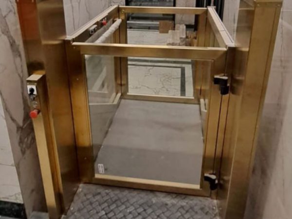 Подъемные платформы в частных домах: решения для доступной среды без барьеров