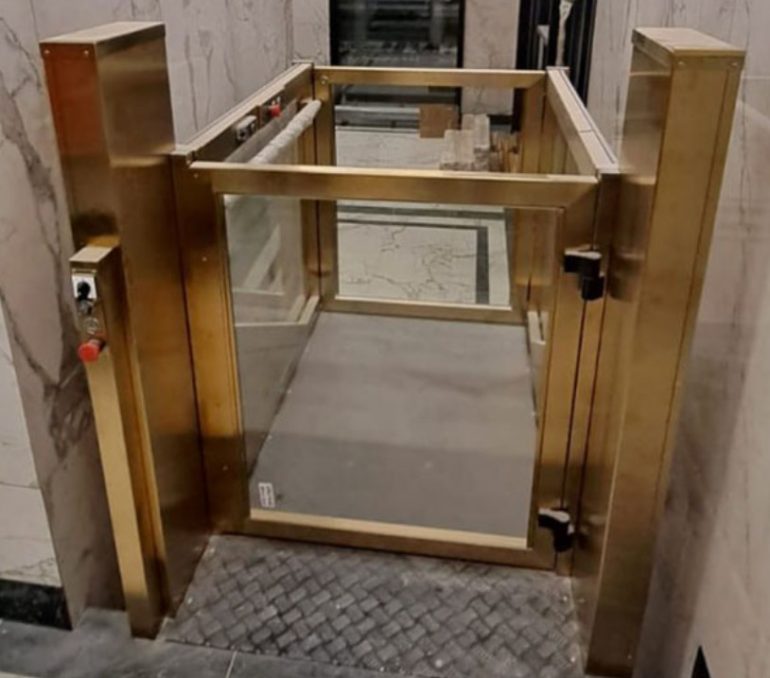 Подъемные платформы в частных домах: решения для доступной среды без барьеров