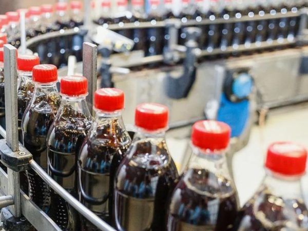 Контрактное производство напитков в Москве: полный цикл от рецептуры до полки